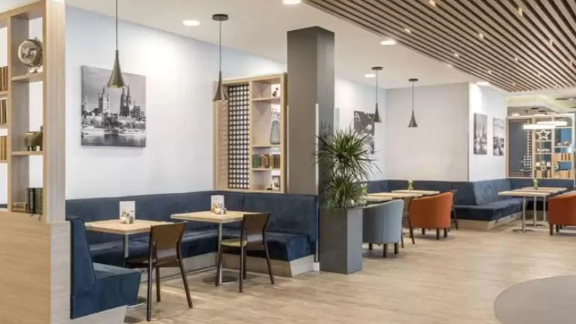 Holiday Inn Express - Cologne - City Centre 3*,