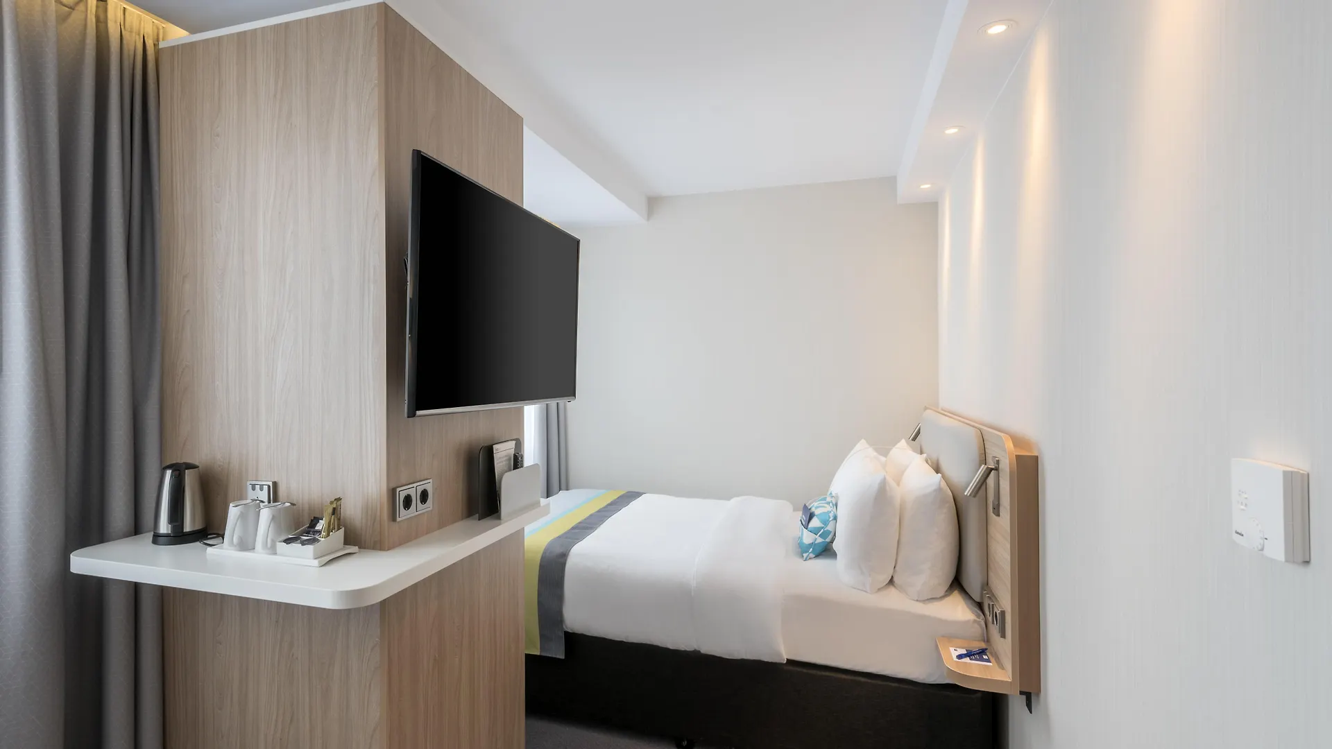 *** Hotel Holiday Inn Express - Cologne - City Centre Germania